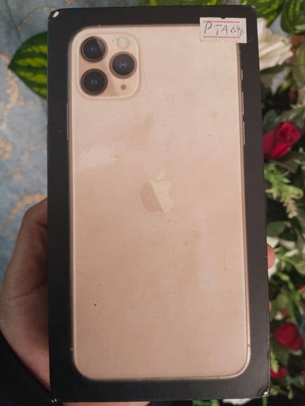 I phone 11 pro max . 64gb PTA approved with original box 8