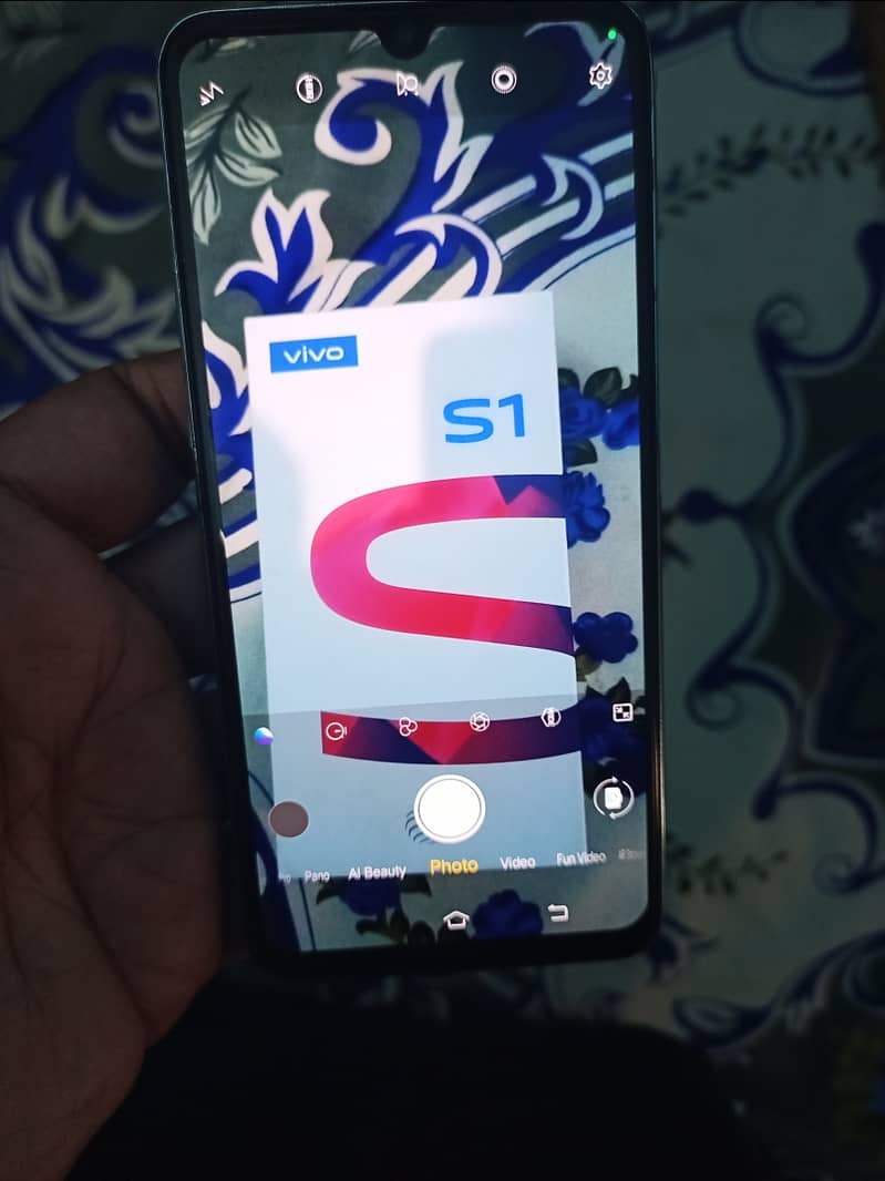 vivo s1 4/128 gb lush condition 7