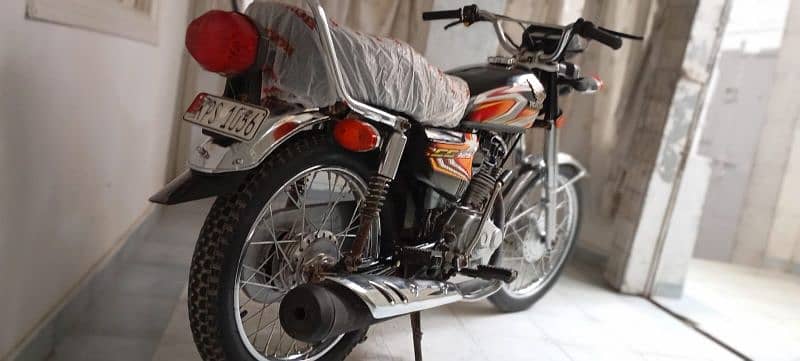 2022 Honda 125 karachi number 1