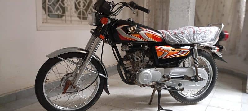 2022 Honda 125 karachi number 6