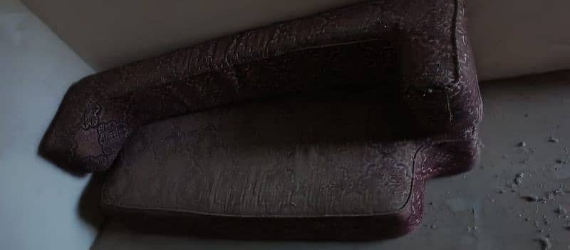 sofa com bed hai used  foam bilkul awesome hai koi daba hoa nhi hai 1