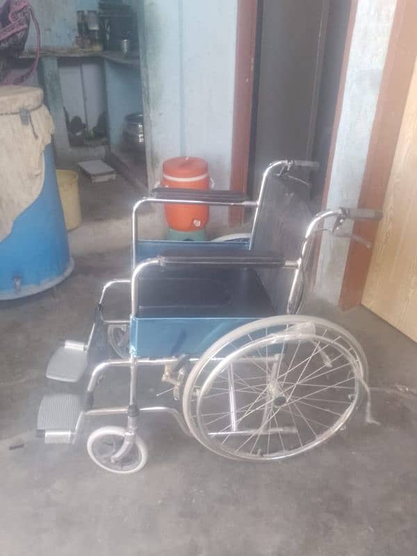 Wheel chair+commode (New) 5