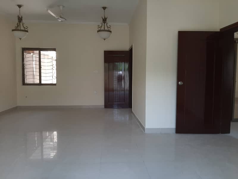 14 Marla Good Located House Available For Sale In PAF Falcon Complex Gulberg III Lahore 26