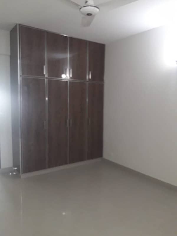 Brand New 13 Marla 4 Bedroom Flat for Sale in Askari -11 Lahore. 6