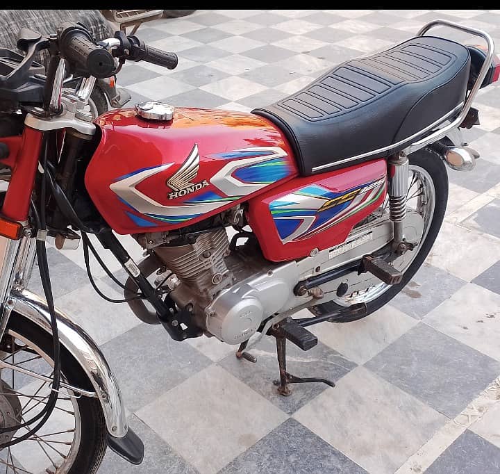 Honda CG 125 2022 3