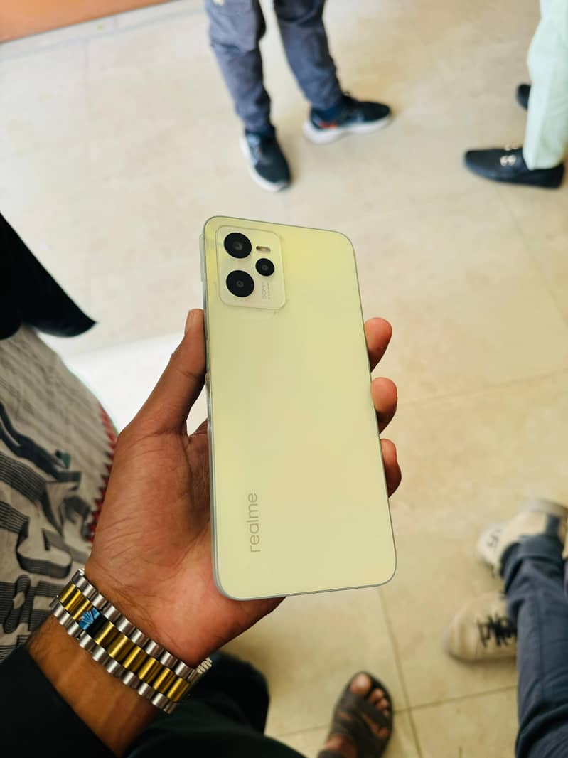 Realme C35 3