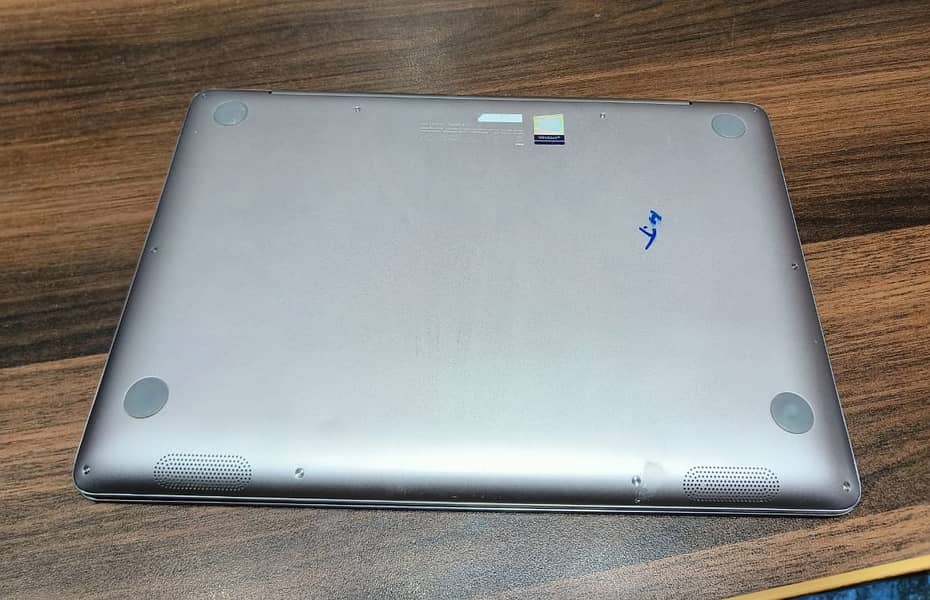 Asus Zenbook ux410 Core i5 7th Generation slim and smart 8