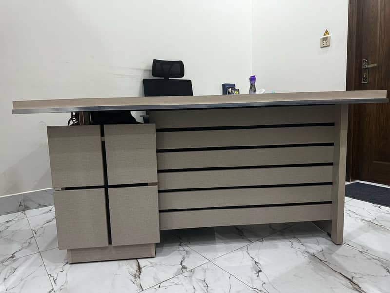 Corporate Office Table along With Side Table Set. Customised 0