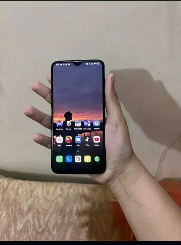 one plus 6t pta approved 8/128 gb urgent sale 3