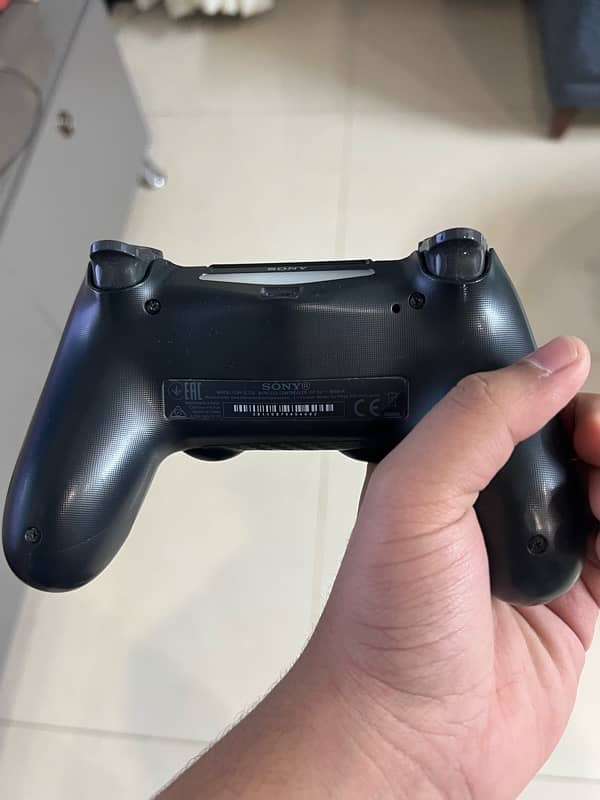 Ps4 pro non jailbreak 1tb 4