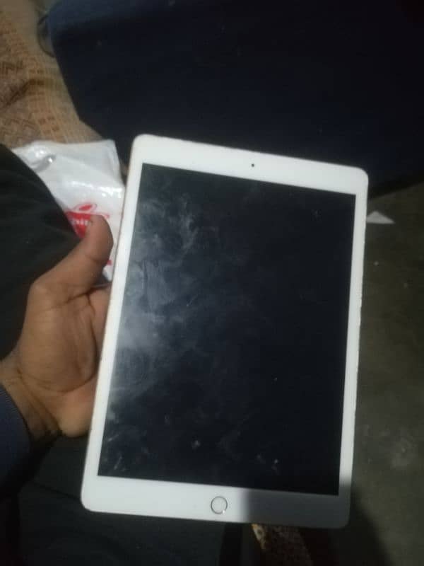 Tablet Brand Apply used 10 bye 9 all oky OK 0