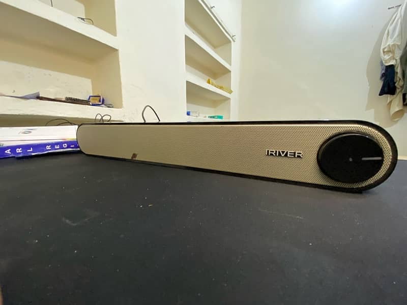 Iriver Speaker Bar 1