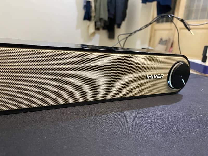 Iriver Speaker Bar 10