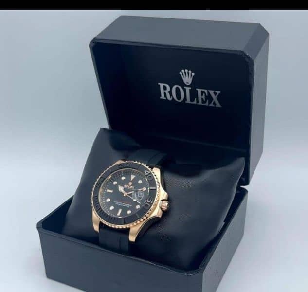 Luxury formal watch with golden dial 1