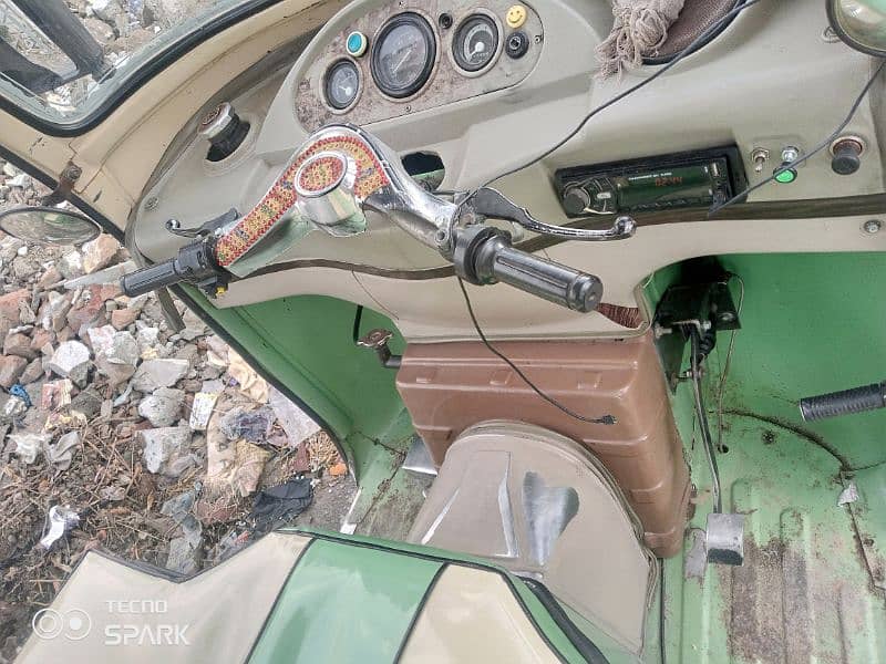 tuktuk rickshaw 2
