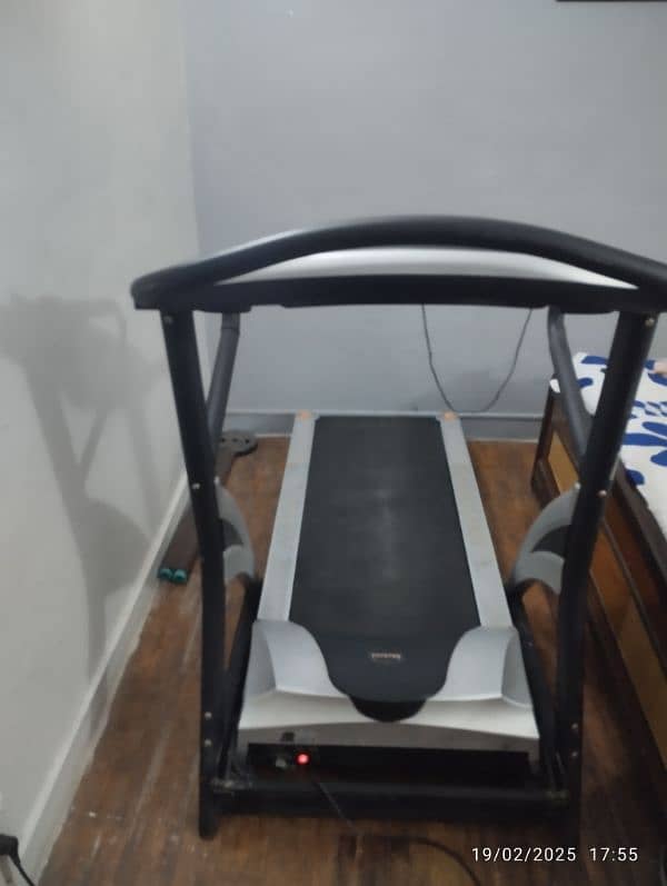 Treadmill for sale 70000 1