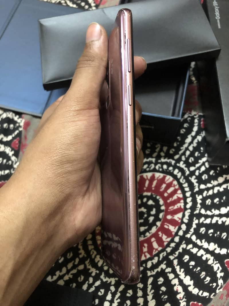 Samsung Mobile S9 Plus 2