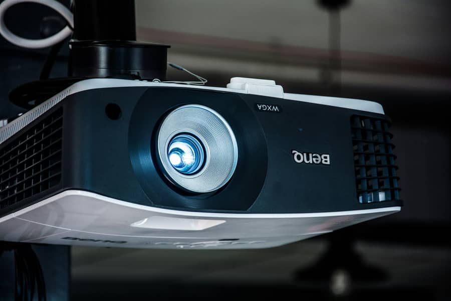 Multimedia Projector i. e, Epson,Panasonic,Optoma etc 9