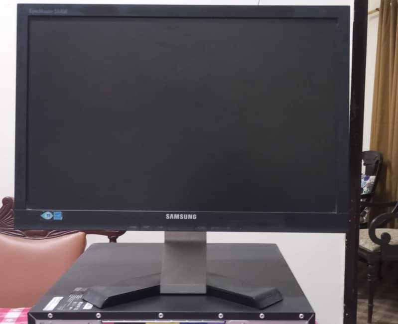 SAMSUNG COMPUTER LED MONITOR   ( 0334-3105541 ) 0