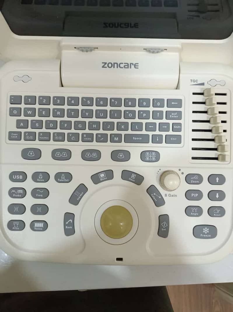 REFURBISHED Portable Chinese Ultrasound machine. 3