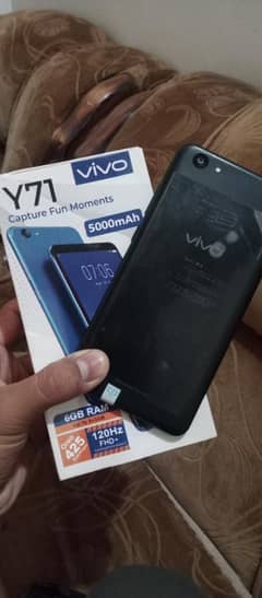 Vivo Y71 with Box