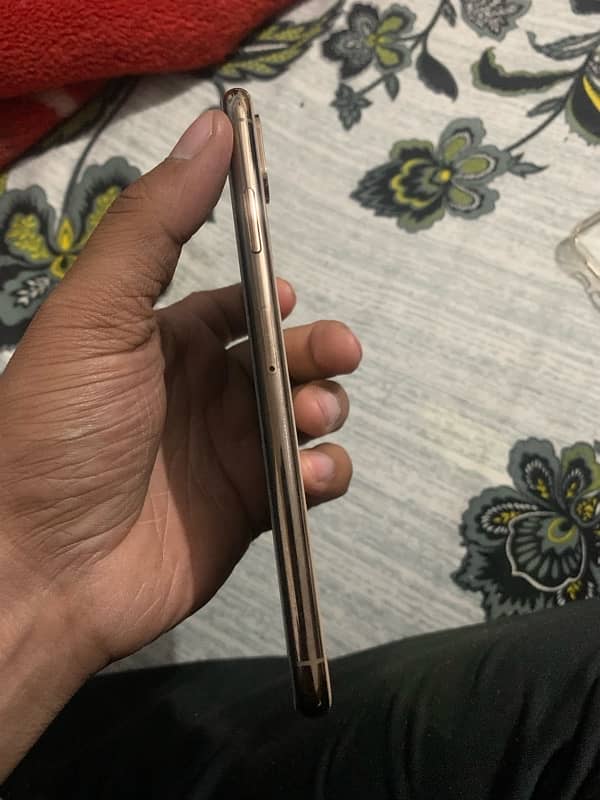 Iphone XS Max 256 GB Gold Color 1