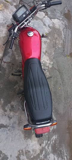 Honda CD70 2016 model