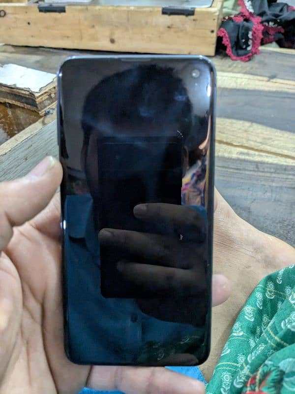 samsing s10e Sim chala Raha he panel 10.10 condition 03273696170 0