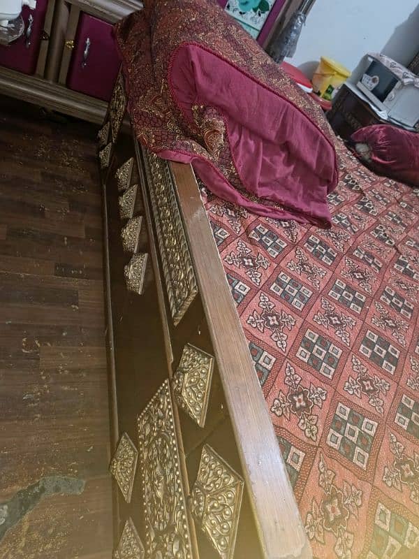 King size bed Light fix in wood with 2 side and dressing table Also 2