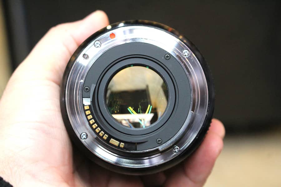 Sigma 18-35MM F1.8 DC HSM Lens (Canon Mount) 3