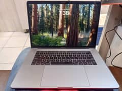 MACBOOK PRO 2019 - Core i9 - Redeon pro 560X 4GB