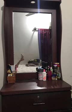 Wood dressing table