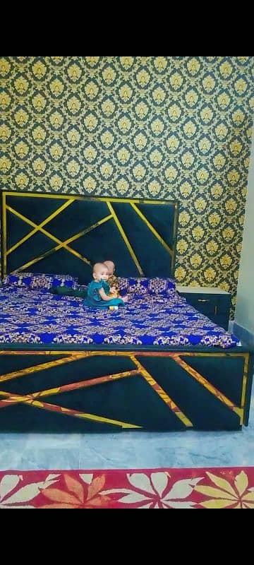 I am selling my bed set 4