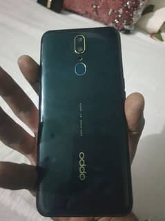 oppo f11 4gb 64gb  Contact number 03287904652