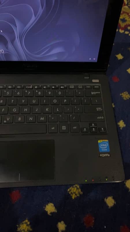 ASUS Touchscreen Laptop 7