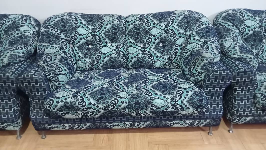 7 Seater sofa 3