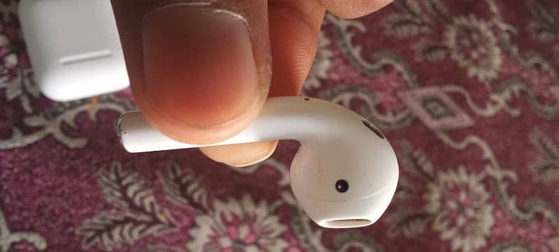 apple airpods 2 genuine 4