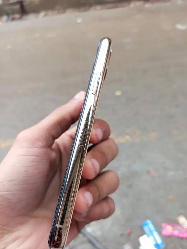 iPhone 11 Pro non-PTA iPhone 1