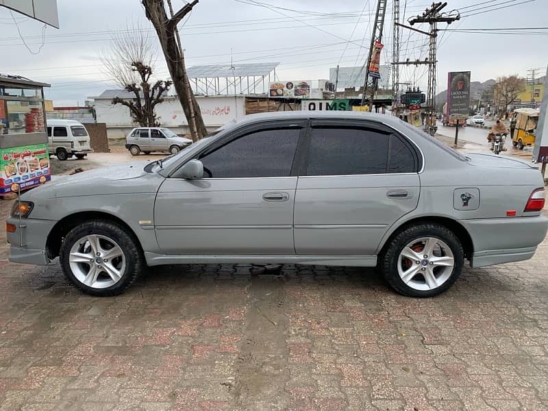 Toyota Corolla XE 1998 3