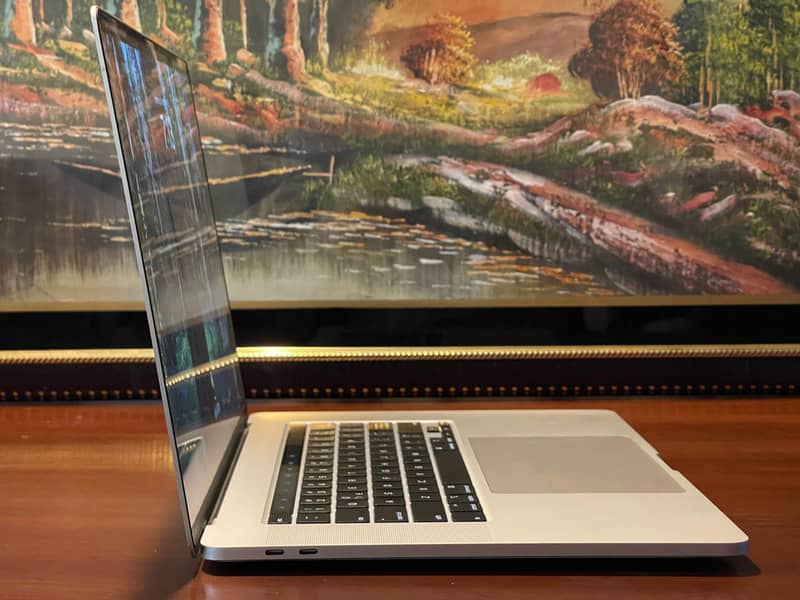 MacBook 2018 | i9 | 32 | 512 | 4gc (03354400115) 7