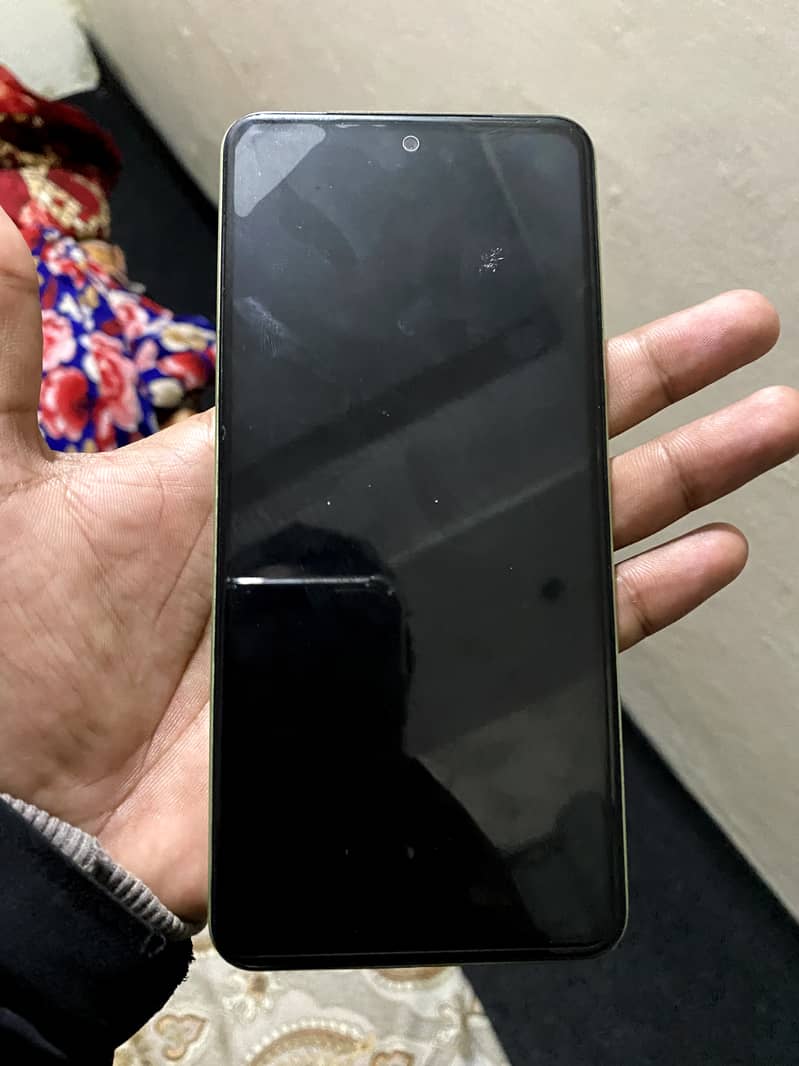 Vivo Y100  8/256 Price 42500 Back side damage h 4