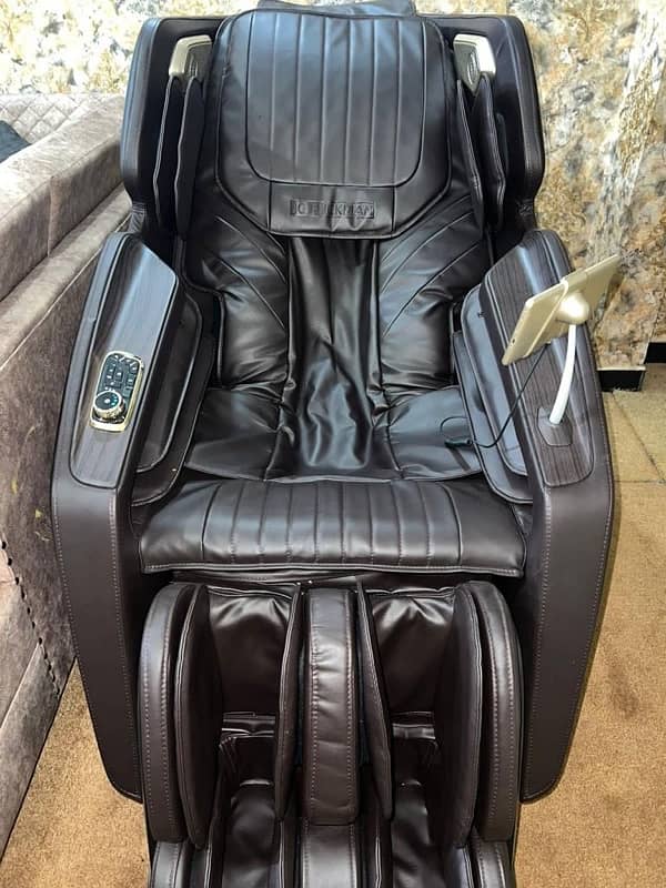 JC Buckman Massage chair 1