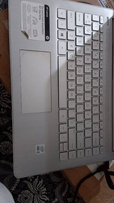 HP core i3 10 genrention 1