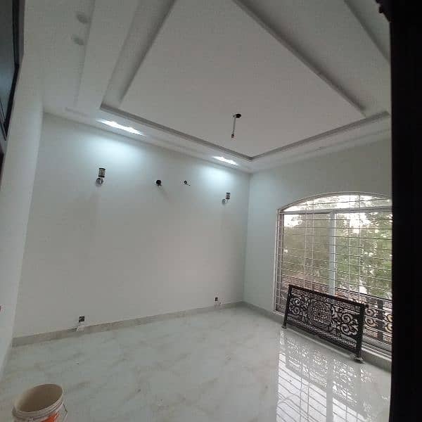 10 Marla Brand New House For Rent In Bahria Town Lahore 6