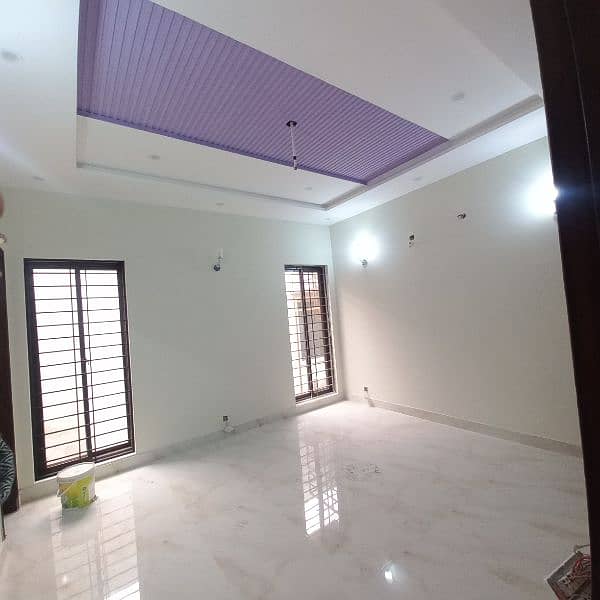 10 Marla Brand New House For Rent In Bahria Town Lahore 15