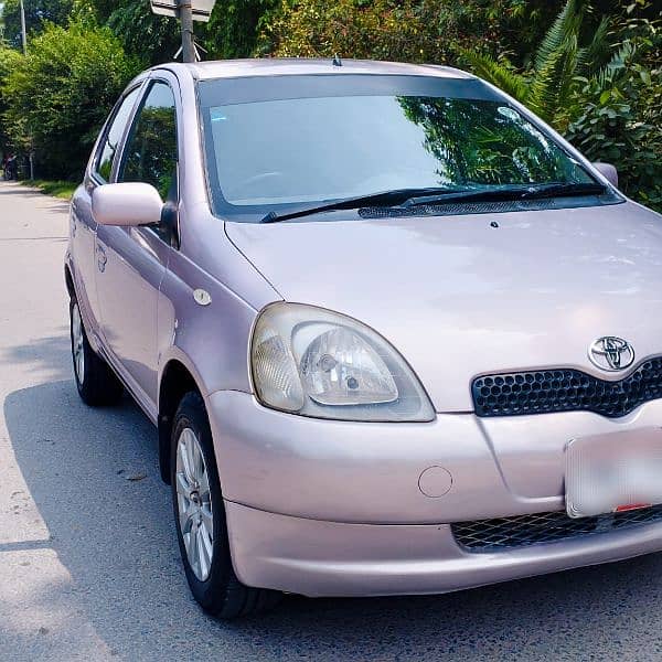 Toyota Vitz 2000/2007 lush condition. 1