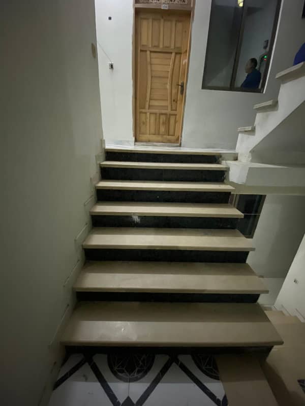 8 MARLA HOT LOCATION 4 STORY BUILDING AVAILABLE FOR SALE IN ALI TOWN 4