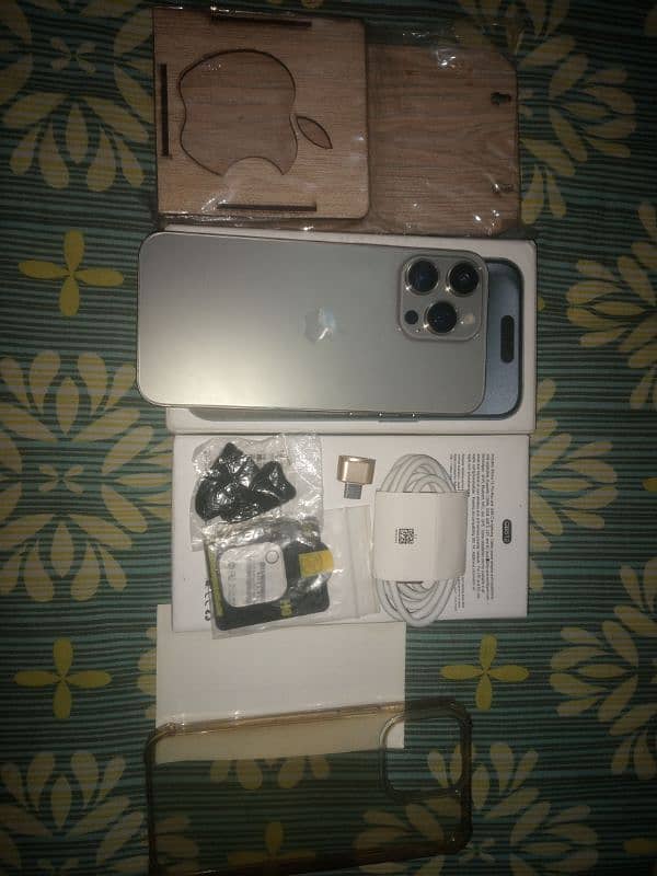 iPhone 15 Pro Max 512GB 10