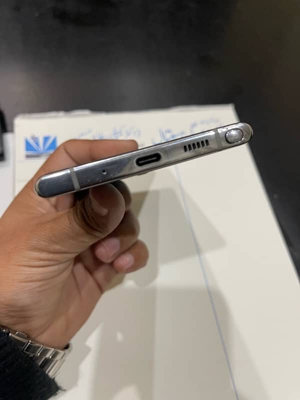 note 10 plus 1