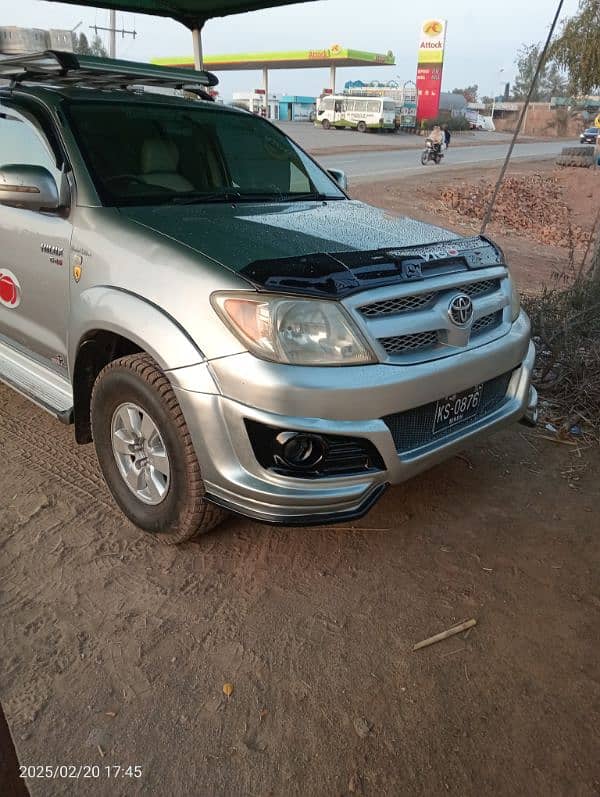 Toyota Hilux 2011 0